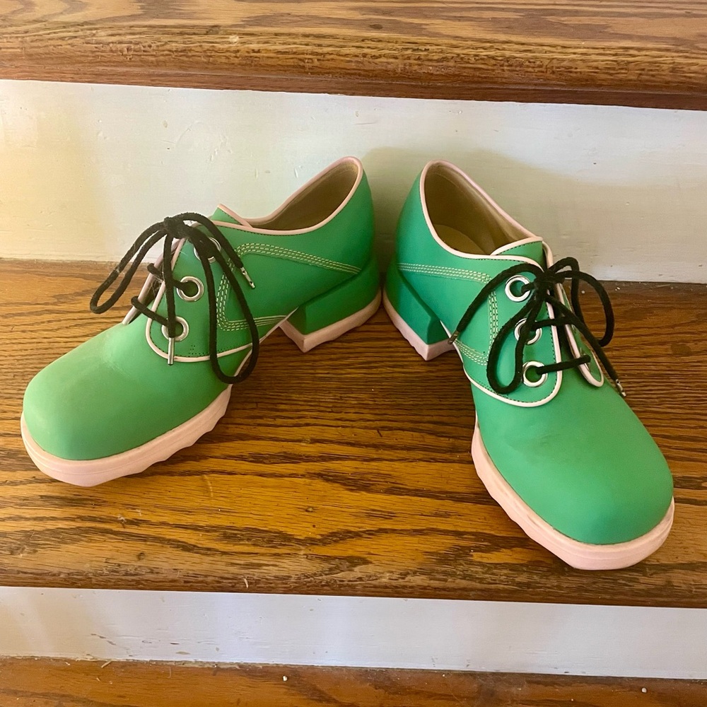 John Fluevog Derby Green and Pink Lace-Up Shoes - Size 9